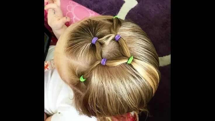 Прическа детская на короткие волосы с резиночками Acconciature per bambina Y Toddler hairstyles girl, Toddler hair, Scrunchie hair