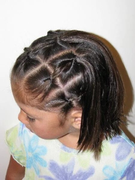 Прическа девочке каре заплести Small Knots Hair Do HairStylesByMommy.com Hair styles, Kids hairstyles, Girl hai