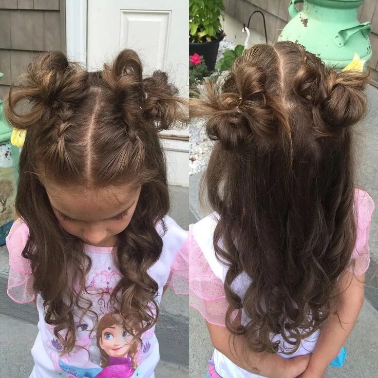 Прическа девочке на длинные волосы в домашних Cory on Instagram: "My daughter picked her own style today. 2 half Dutch Braids 