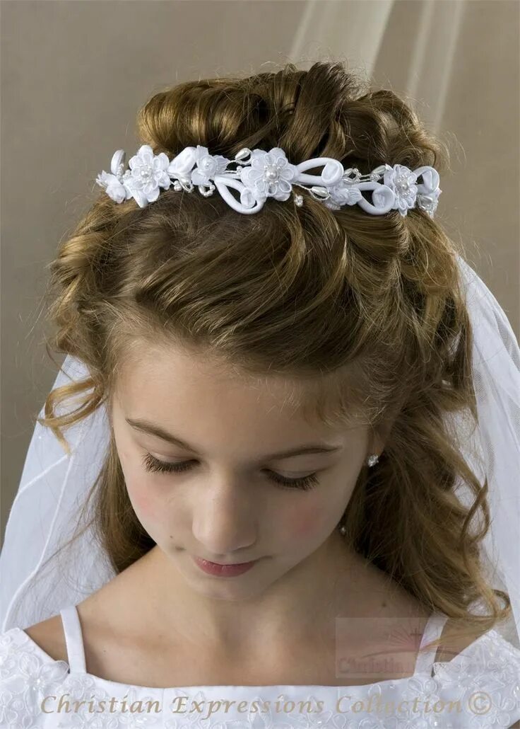 Прическа девочке на свадьбу на длинные First Communion Wreath Veils-V822 Communion hairstyles, First communion hairstyl