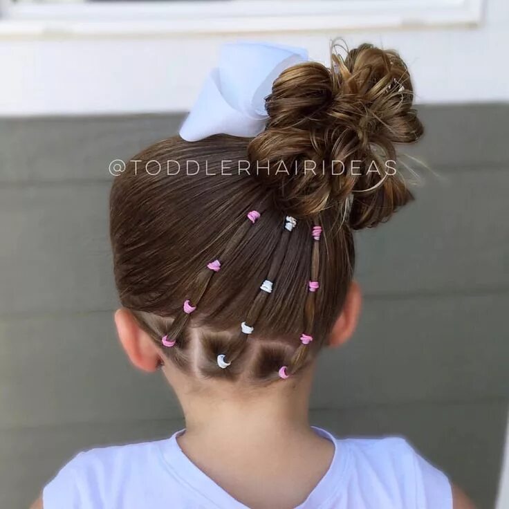 Прическа девочке под Pin by Ismaisa Lara on ideas de peinados Toddler hair, Easy hairstyles for mediu