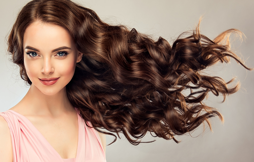 Прическа девушки волосы красивый Images Brown haired curls hairstyles Hair Face young woman Glance Grow long hair