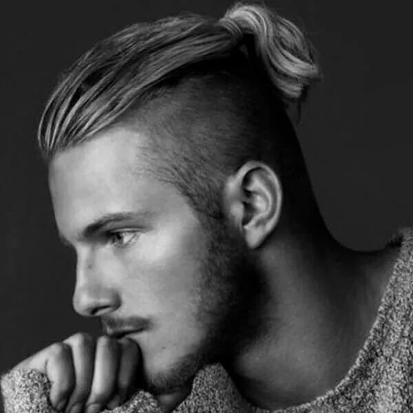 Pinterest Mens hairstyles medium, Shoulder length hair men, Long hair styles men