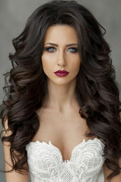 Прическа длинные локоны фото Pin by DanaMarie Capporelli on Hairspiration in 2024 Wedding hair inspiration, L