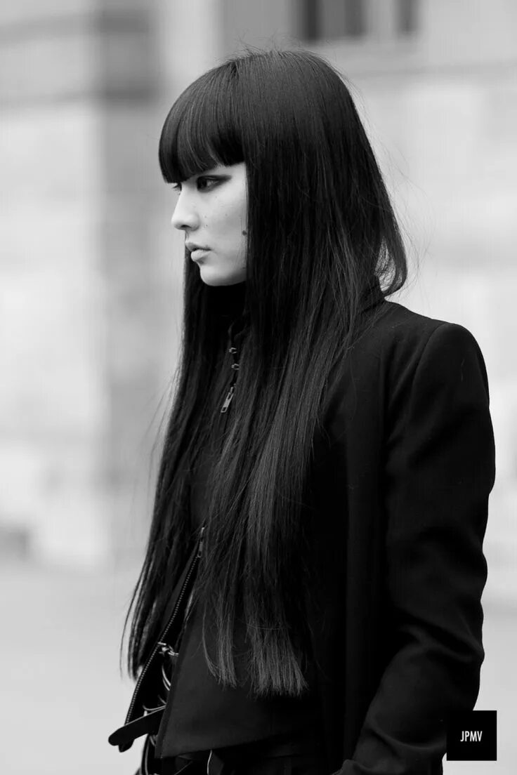 Прическа длинные прямые волосы с челкой Kozue Akimoto Long hair styles, Hair styles, Hairstyle