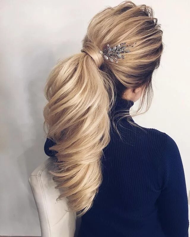 Прическа длинные волосы красивый хвост 2018 blonde looped pony tail wedding hair up do Ponytail hairstyles, Hair styles