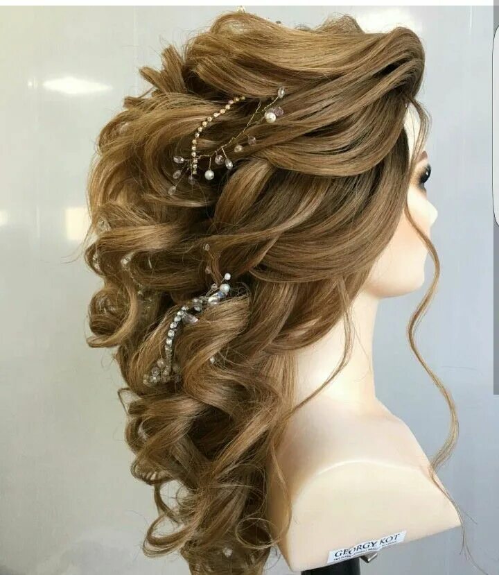 Прическа для бала на длинные волосы Pin by Şeyma Nur Fidan on Make up & Hair Matric dance hairstyles, Hairdo wedding