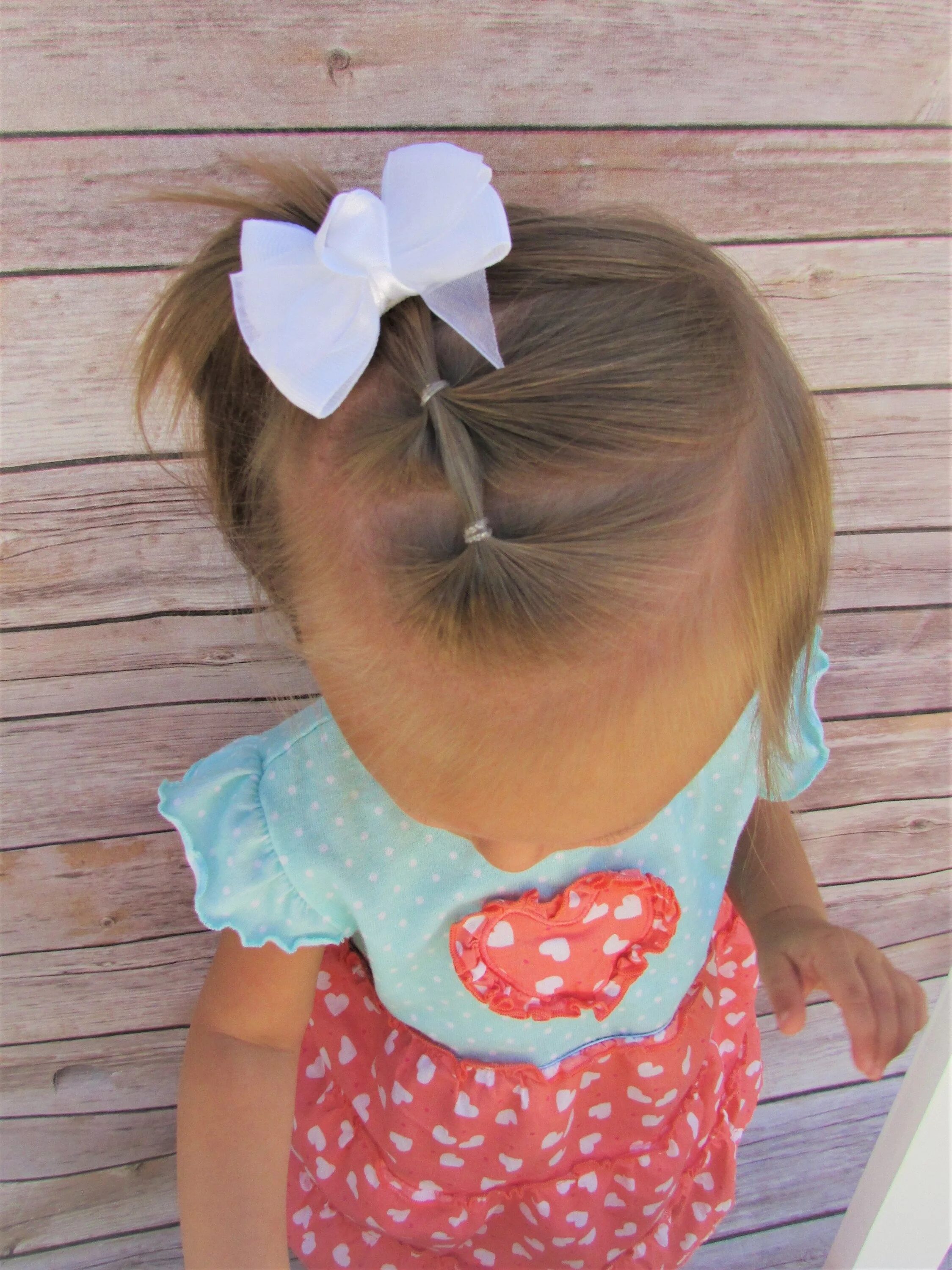 Прическа для девочки 2 года короткие 12 Must-Have Easy Toddler Hairstyles in Two Minutes or Less Easy toddler hairsty