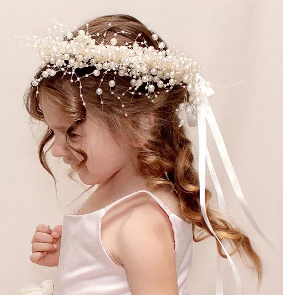 Прическа для девочки на крещение Unavailable Listing on Etsy Flower girl halo, Flower girl hair wreath, Flower gi