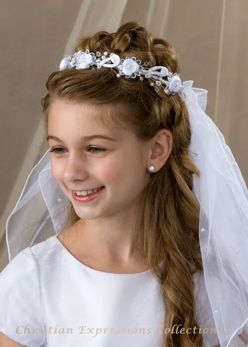 Прическа для девочки на крещение First Communion Wreath Veil with Satin Rosettes Communion hairstyles, First comm