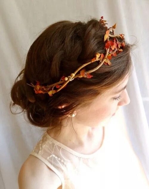 Прическа для девочки на праздник осени Feminine Fall Wedding Hairstyles Fall wedding hairstyles, Wedding inspiration fa