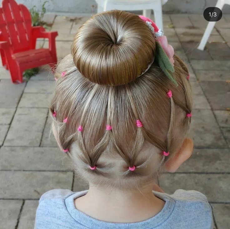 Прическа для девочки пучек Pin by Натали on Pelo-peinado-color Kids hairstyles, Hair styles, Bun hairstyles