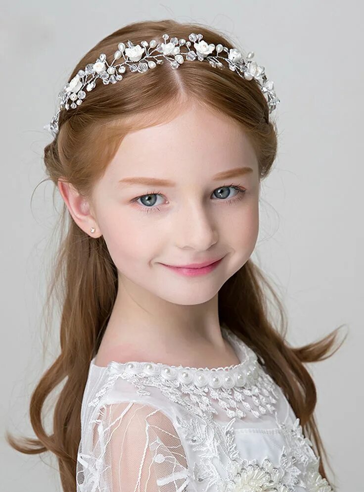 Прическа для девочки с диадемой Pin on Flower girl hairstyles