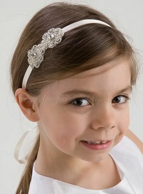 Прическа для девочки с ободком flowergirl hairstyle with headband Flower girl headband rhinestone, Rhinestone h