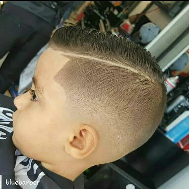 Прическа для девочки с пробором Pin by Kayla on Legend LeRoy Boys fade haircut, Toddler haircuts, Baby boy hairc