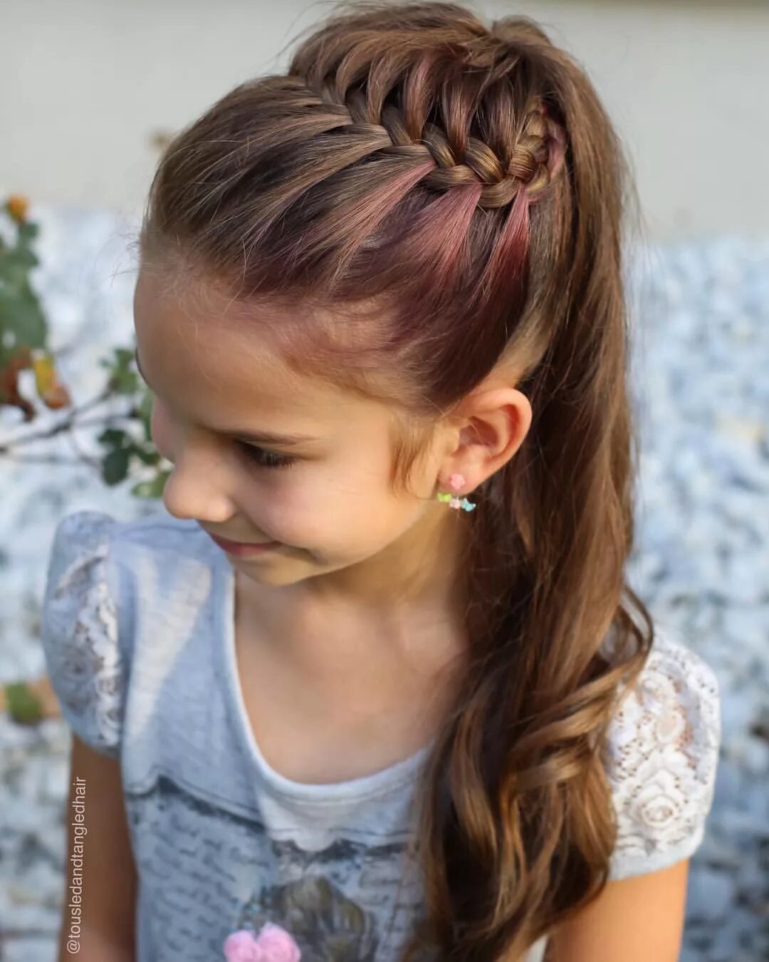 Прическа для девочки средние фото Princess hairstyle Formal hairstyles for long hair, Princess hairstyles, Girl ha