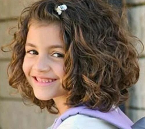 Прическа для девочки вьющиеся волосы Pin on Hair and Makeup Kids curly hairstyles, Girl haircuts, Kids hair cuts