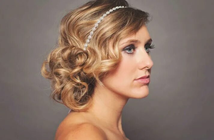 Прическа для фотосессии на средние волосы 30 Chic + Unique Wedding Updos Classic wedding hair, Wedding hairstyles medium l