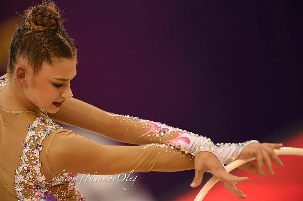 Прическа для художественной гимнастики Aleksandra Soldatova: Gold Medalist at World Cup 2017