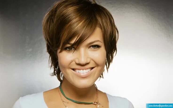 Прическа для крупного лица женщин Pin by linda de boer on hair Mandy moore short hair, Mandy moore hair, Short hai