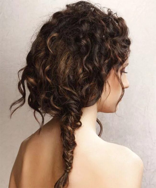 Прическа для кудрявых волос женская длинные Los 25 peinados para cabellos que rizados que adoramos de Pinterest Curly hair p