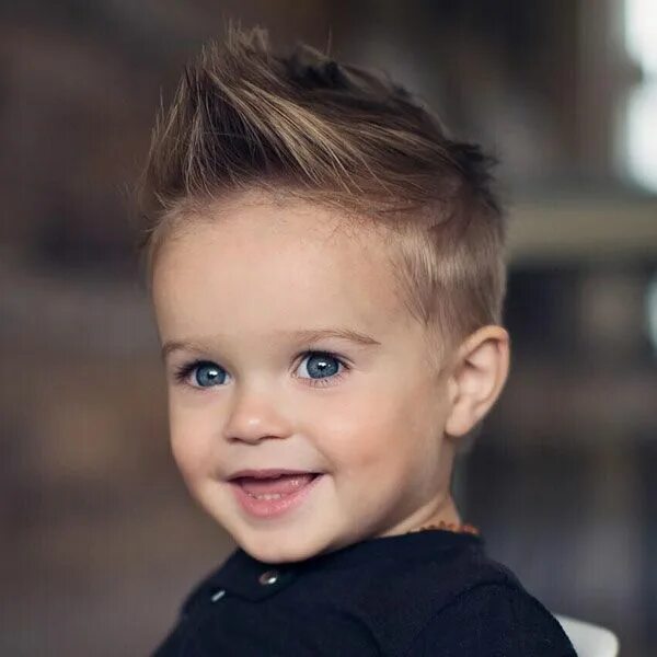 Прическа для мальчика 3х лет 23 Cool Kids Mohawk Haircuts For Little Boys To Copy in 2024 Little boy hairstyl