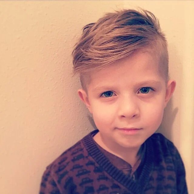 Прическа для мальчика с длинной челкой My big boy #Keslerchad6 . Last pic of 2014 of this handsome guy. #boyhaircut #ki