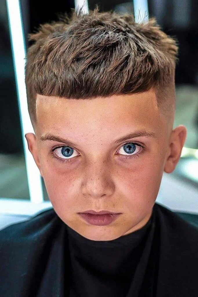 Прическа для мальчика с короткой челкой 75+ Fresh Boys Haircuts For A Stylish Leap Into 2024 Cute boys haircuts, Boy hai