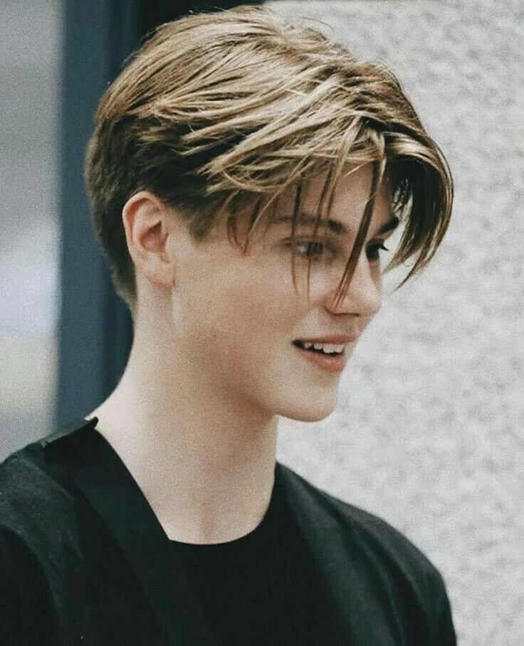 Прическа для мальчиков 14 лет длинная hairstyle panosundaki Pin Erkek saç stilleri, Erkek saç modelleri, Erkek saç kes