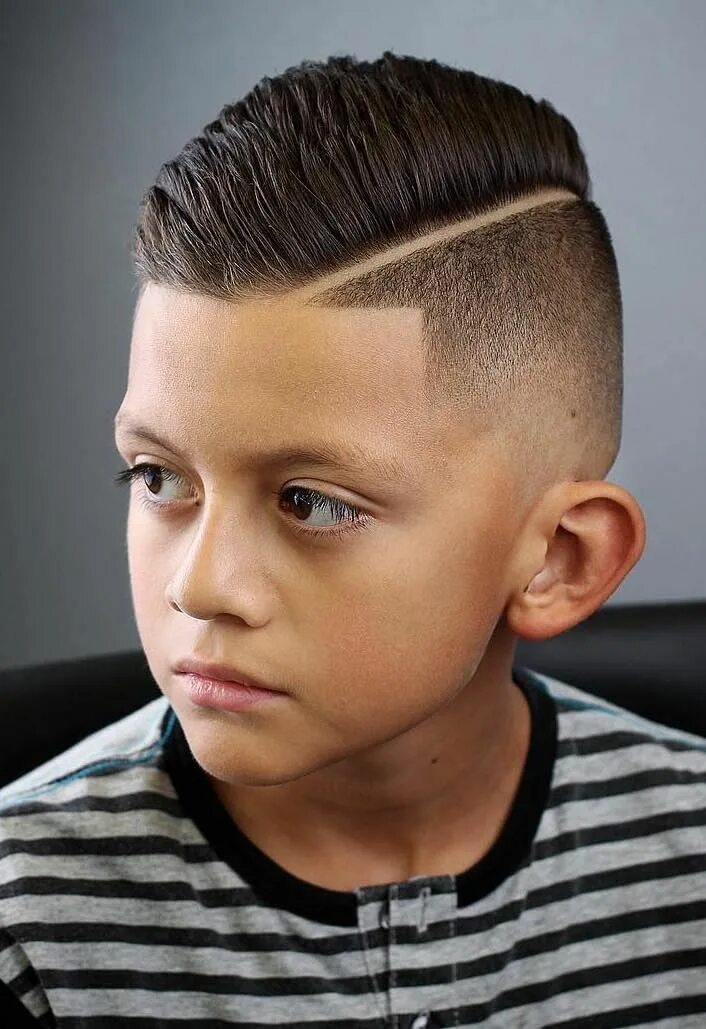 Прическа для мальчиков фото 6 лет Hard Part Temple Fade Boy haircuts short, Boys fade haircut, Toddler boy haircut