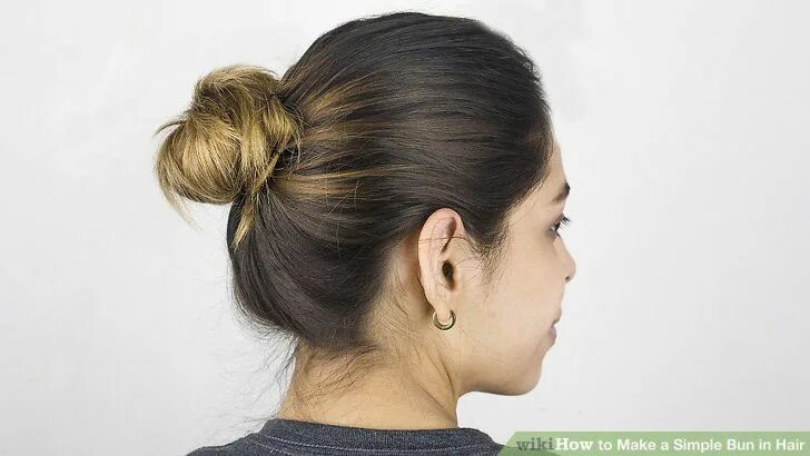 Прическа для сна на длинные волосы How to Do a Quick and Easy Hair Bun Bun hairstyles for long hair, Easy hairstyle