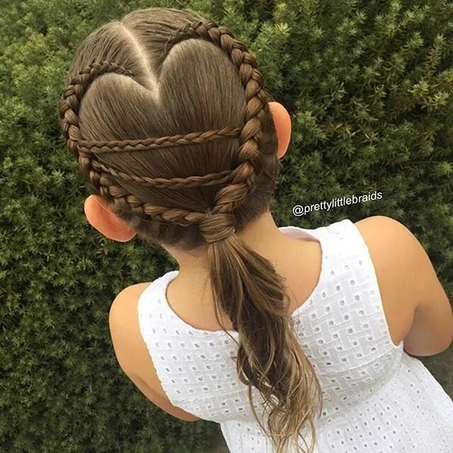 Прическа для взрослый девочке Keep Your Kids Lice-Free With These Stylish Hairdo Ideas Girl hairstyles, Hair s