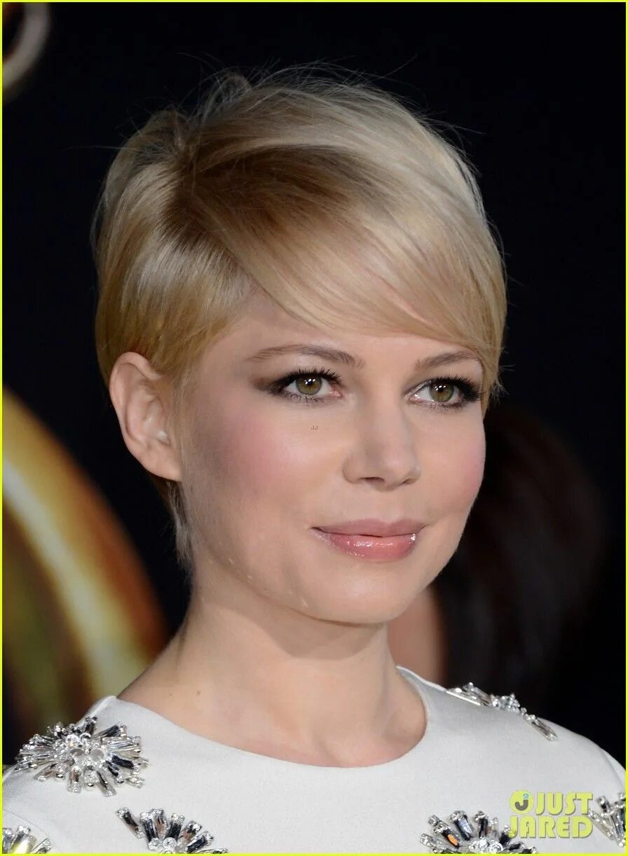 Прическа для жидких тонких волос женщине Michelle Williams na premiere de 'Oz The Great & Powerful' Michelle williams hai