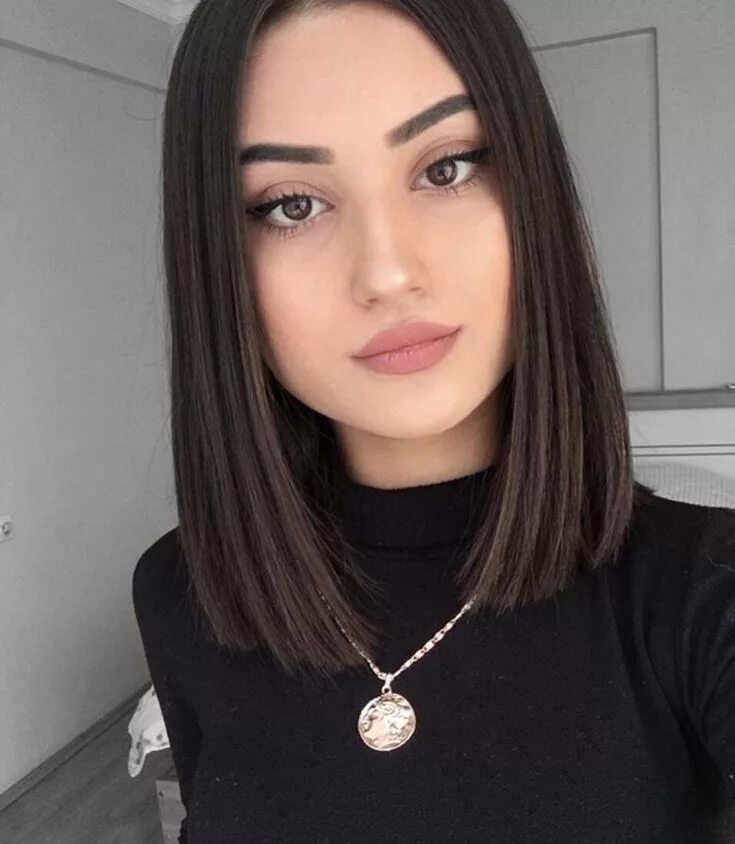 Прическа до плеч без челки фото Pin by Love Becca on Short hair is goal Medium hair styles, Thick hair styles, S