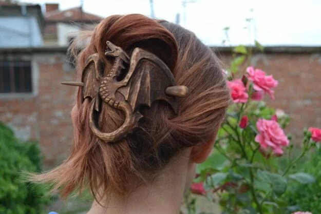 Прическа дракон для девочки This dragon hair barrette: Hair jewelry, Hair barrettes, Hair sticks