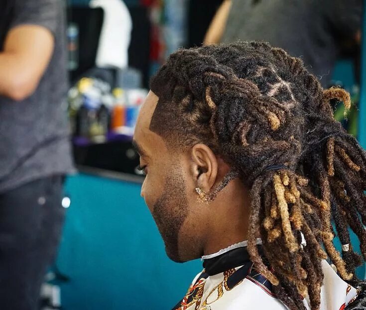 Прическа дреды African Inspired Hairstyles Dreadlock hairstyles for men, Dreadlock styles, Drea