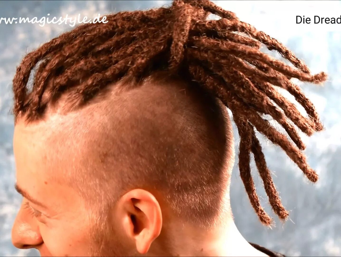 Прическа дреды Pin by Cliffy Slocum on Dreads Dreadlock hairstyles for men, Rasta hair, Mens ha