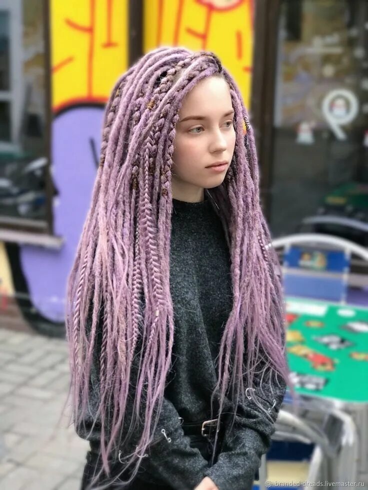 Прическа дреды для девочек фото Pin on BRAIDS R the THING!!!✨ Dread hairstyles, Synthetic dreads hairstyles, Dre