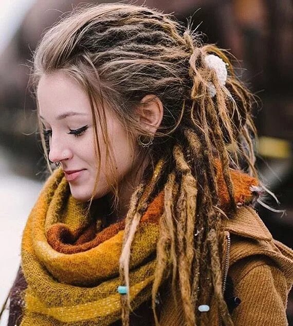 Прическа дреды для девочек фото Pin on A Dreads 1 Half dreaded hair, Hippie hair, Dread hairstyles