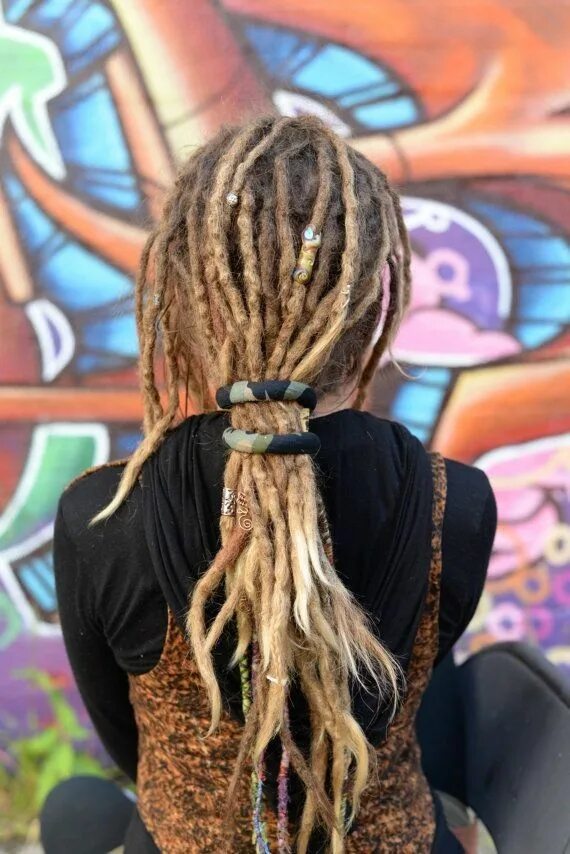 Прическа дреды для девочек фото Dreadlocks wrap Blonde dreads, Dreadlocks girl, Dread hairstyles