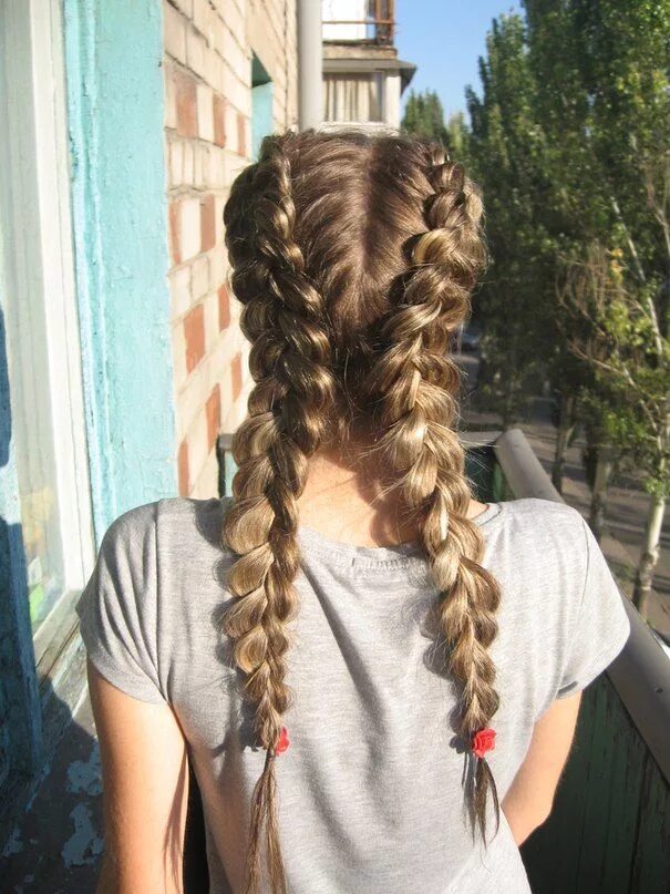 Прическа две косички Pin on hairstyles Hair styles, Bridesmaid hair, Braids