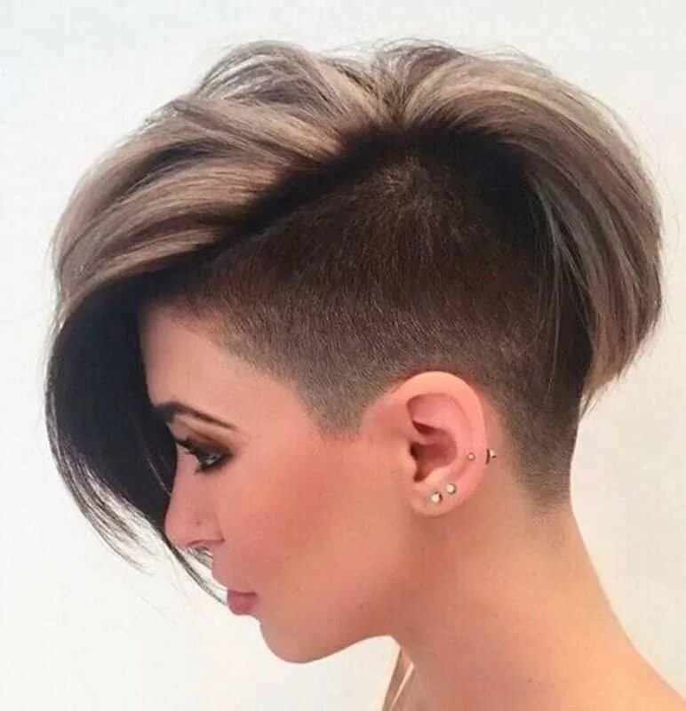 Прическа е женская Красивые асимметричные стрижки на короткие волосы: фото Hair styles, Half shaved