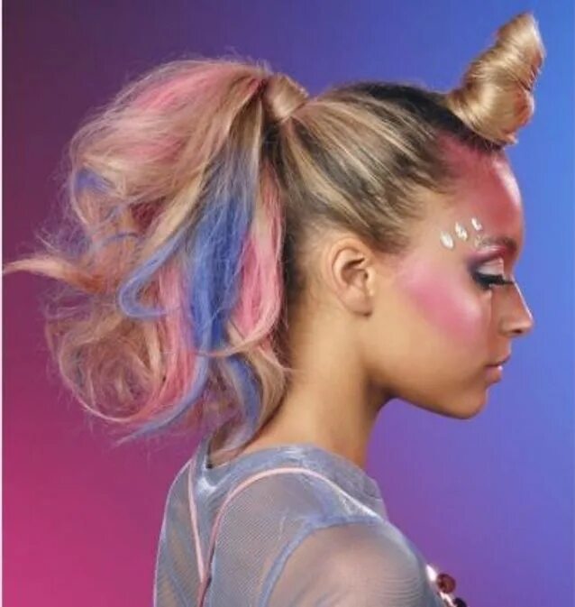 Прическа единорога для девочки Coiffure Halloween licorne - Coiffure Halloween : 30 idées que vous allez adorer