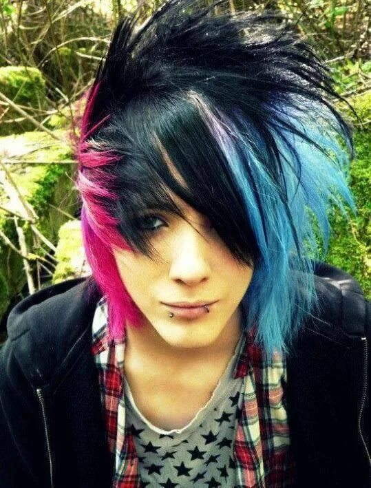 Прическа эмо Black, blue, and pink hair Short scene hair, Long scene hair, Emo scene hair