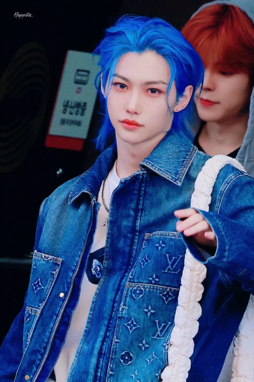 Прическа феликса 2024 "I want to swim in his hair" Stray Kids fans are going crazy over Felix's new br