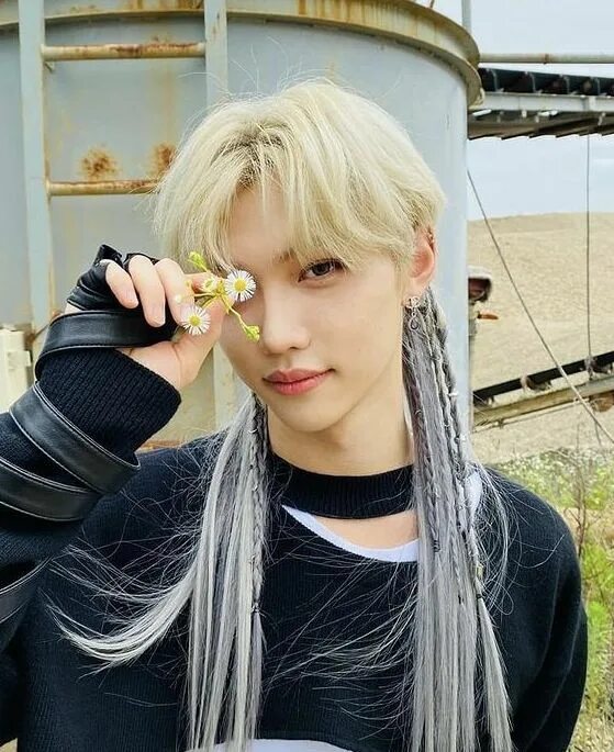 Прическа феликса длинные волосы #felix #leefelix #skz #straykids