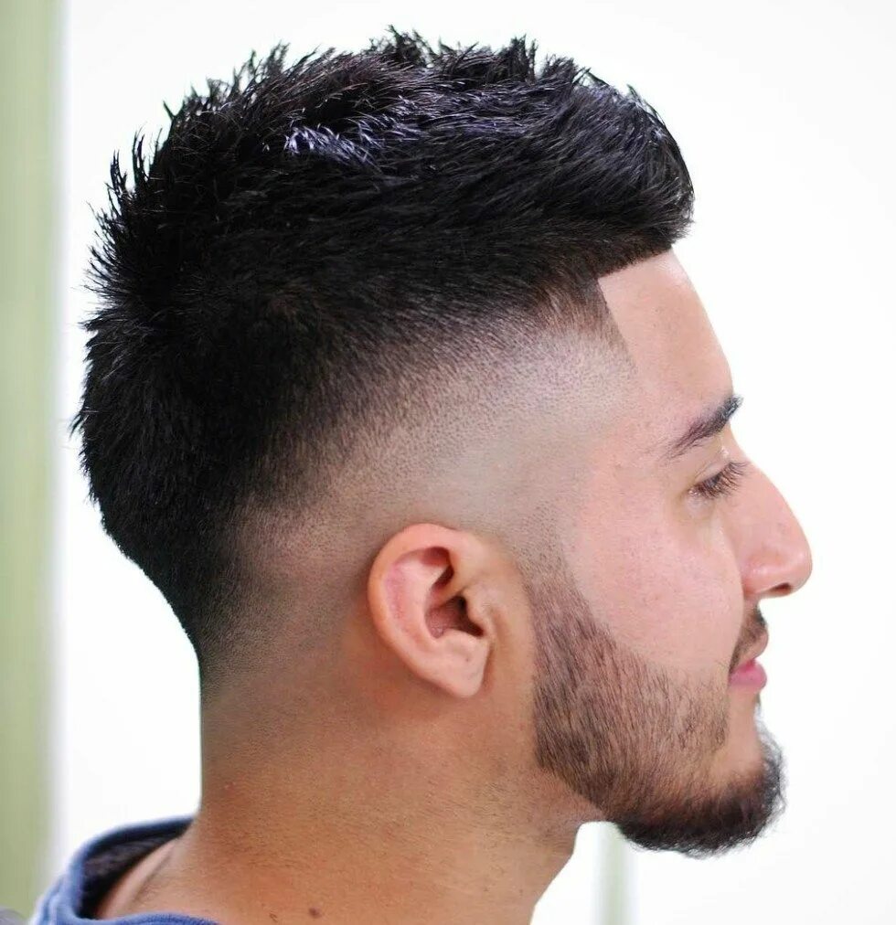 Прическа фейд 20 Stylish Low Fade Haircuts for Men Mens hairstyles fade, Mens haircuts fade, L