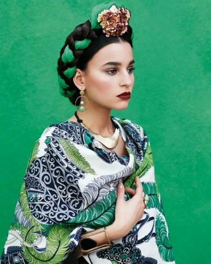 Прическа фриды кало как сделать 15 coiffures avec un foulard Mode mexicaine, Idées de mode, Coiffure avec foular