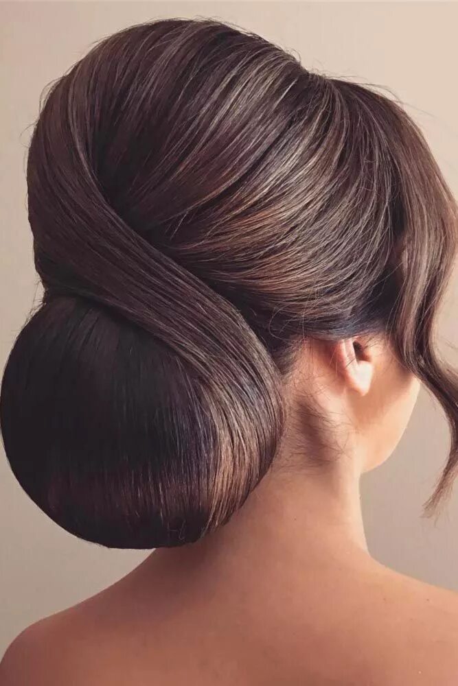 Прическа гладкий пучок на средние 32 Chignon Bun Hairstyles To Get A Stylish Look Elegant wedding hair, Chignon ha