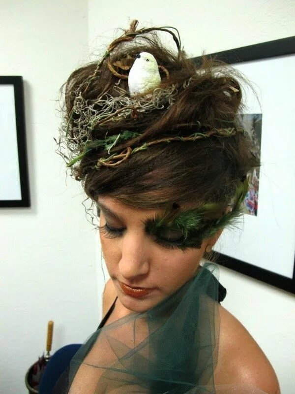 Прическа гнездо Pin by Lisa Smith on Midsummers Halloween hair, Mother nature costume, Short hai